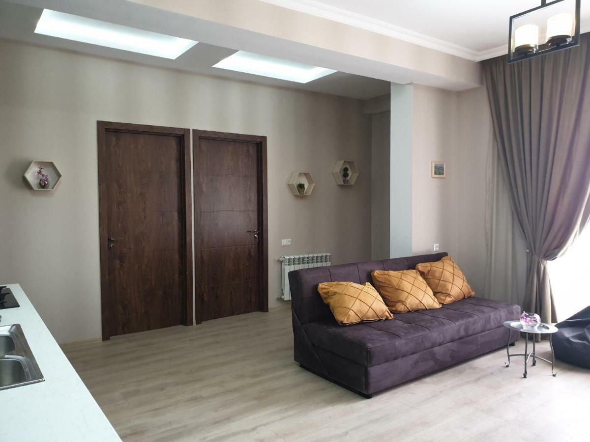 Vazi Aparthotel ティビリシ エクステリア 写真
